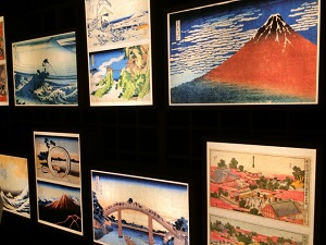 Some Japanese‐style paintings in an art gallery