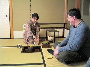 A foreign guest is entertained at Tea Ceremony
