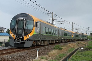 Limited Express Ishizuchi from Takamatsu to Matsuyama