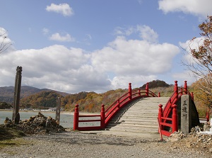 A bridge in Osorezan