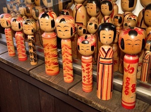 Kokeshi dolls in a souvenir shop in Tsuchiyu Onsen