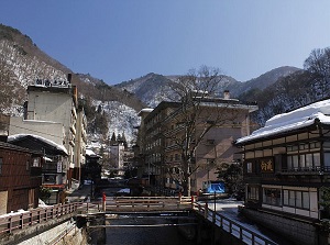 Higashiyama Onsen in winter