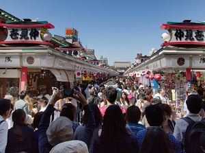 Crowded Nakamise Street