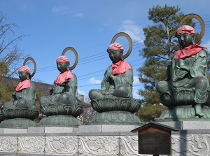 Jizou statues in Zenkoji