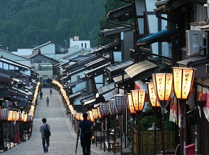 Yatsuo town around the day of Owara Kaze-no-bon