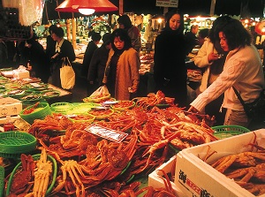 Crabs in winter at Omicho Market