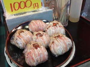 Boiled crab meats for take-out in Omicho Market