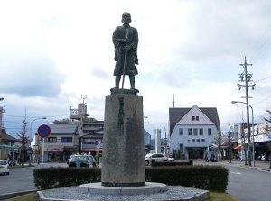 Statue of Basho in front of Ueno-shi station