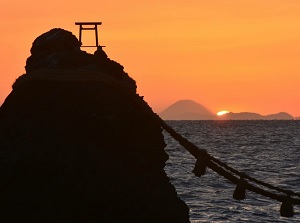 Meoto-iwa and Mt.Fuji at sunrise