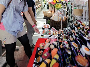 Food samples in Kitchenware Street