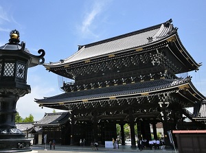 Goeido-mon gate in Higashi-Honganji