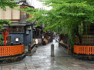 Tatsumi-bashi in Gion Shirakawa