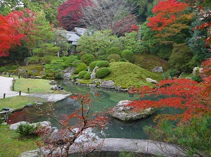 Japanese garden in Shoren-in