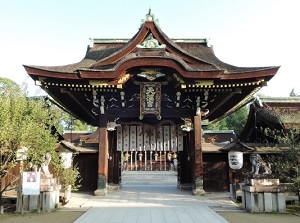 Sankomon gate in front of main shrine of Kitano Tenmangu