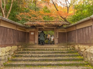 Entrance gate of Ruriko-in