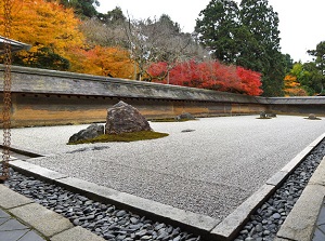 Sekitei in Ryoanji in autumn
