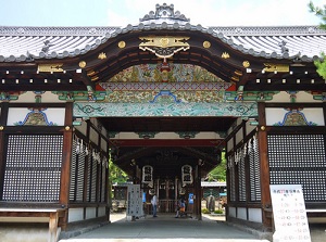 Gorgeous main shrine of Gokonomiya