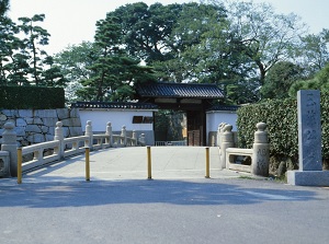 Entrance gate of Tamamo Park