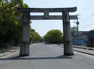 Entrance gate of approach to Hakozakigu