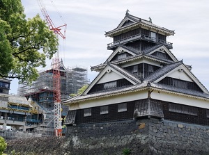 Kumamoto Castle under repair