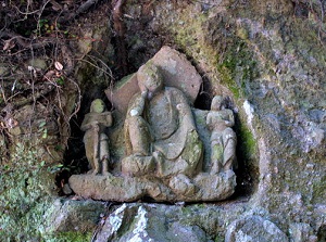 A stone statue in Rakanji